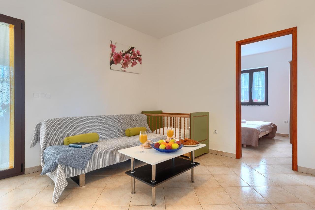 Apartmani Martina Poreč Dış mekan fotoğraf